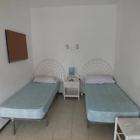 6 Personas En Rosas, Acceso A La Playa - Es-204-69 *